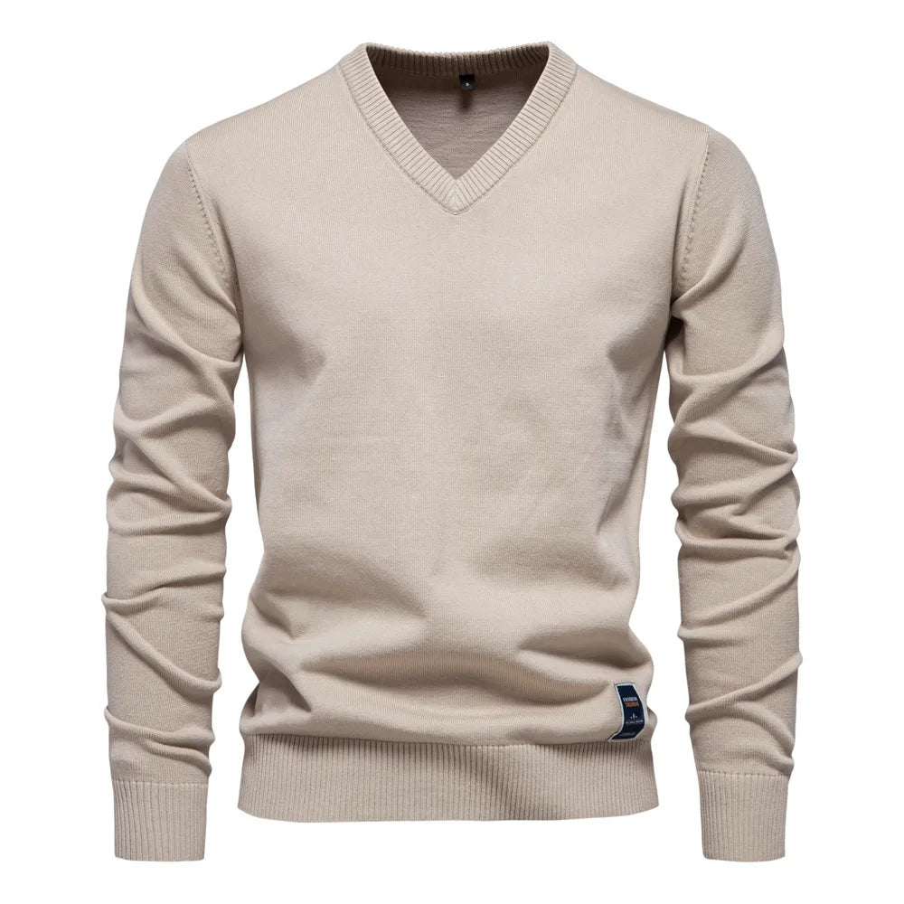 Herren pullover mit v-ausschnitt aus merinowolle