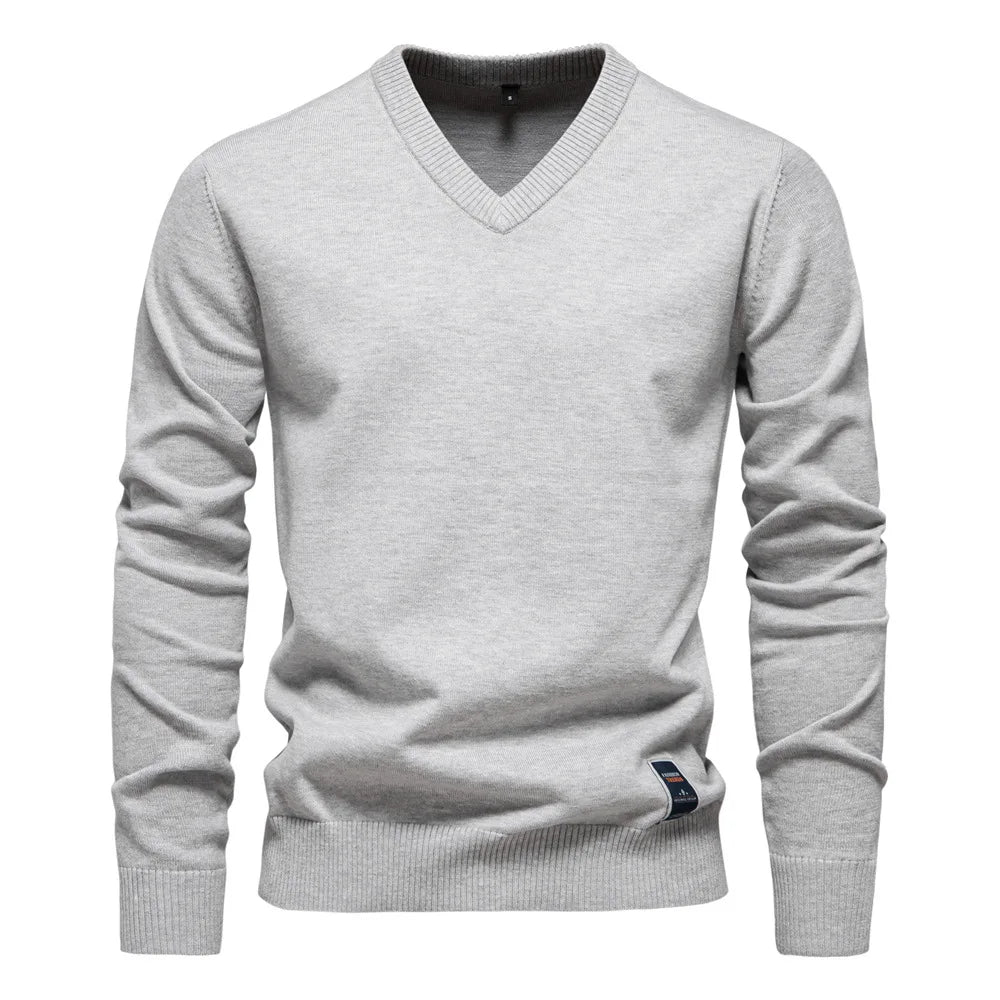 Herren pullover mit v-ausschnitt aus merinowolle